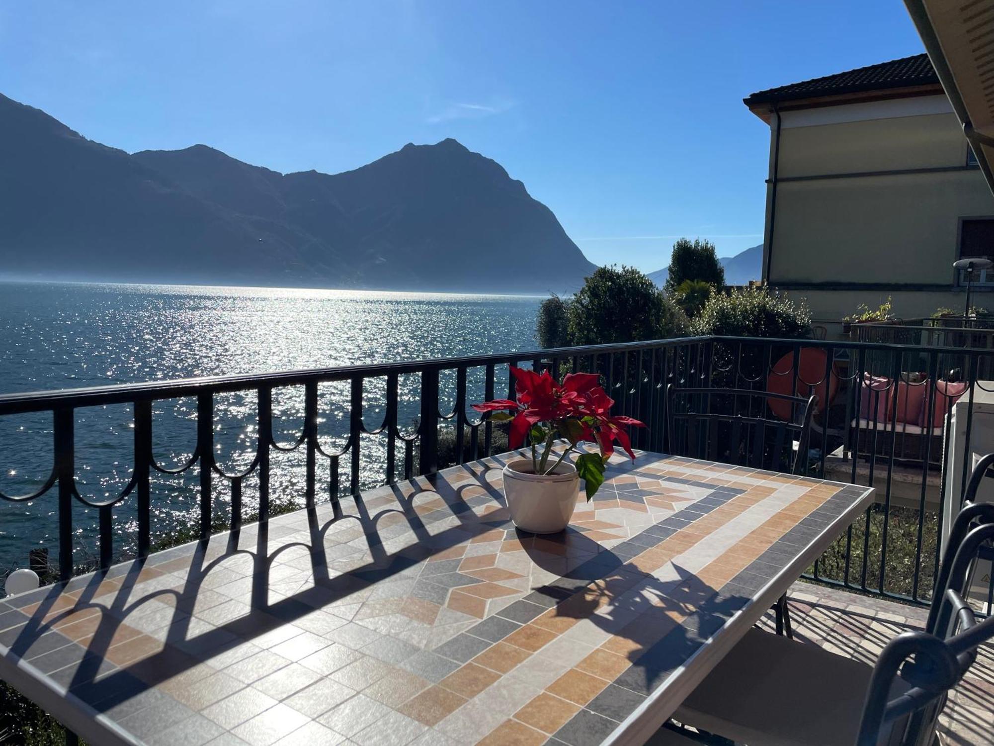 Blue Lake Lovere Exterior foto